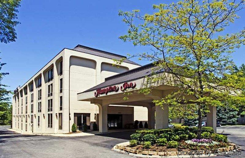 Hampton Inn Cleveland-Уестлейк Екстериор снимка